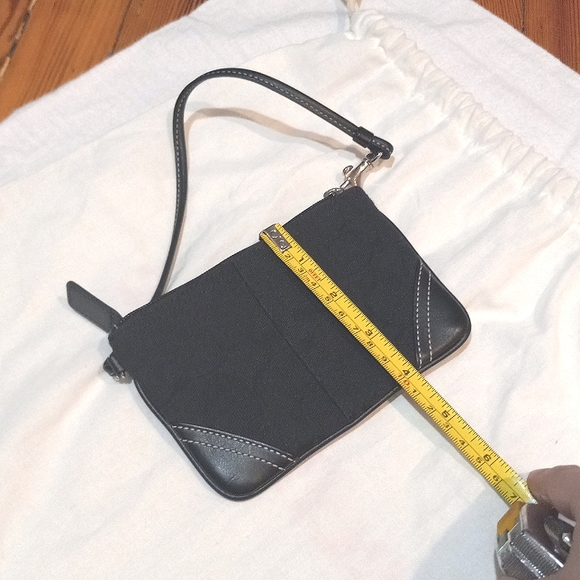 Coach wristlet - Picture 11 of 13